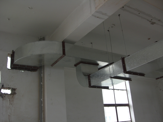 �S(ch��ng)��ͨ�L(f��ng)�ܵ��O(sh��)Ӌ(j��)����