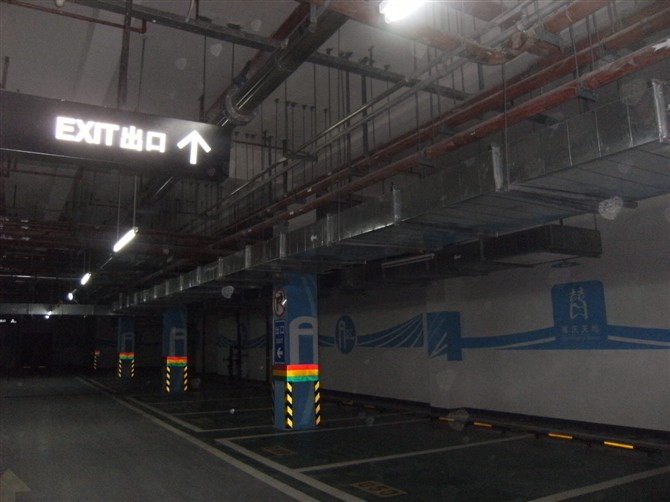 ���е���ͣ܇(ch��)��(ch��ng)ͨ�L(f��ng)�O(sh��)Ӌ(j��)